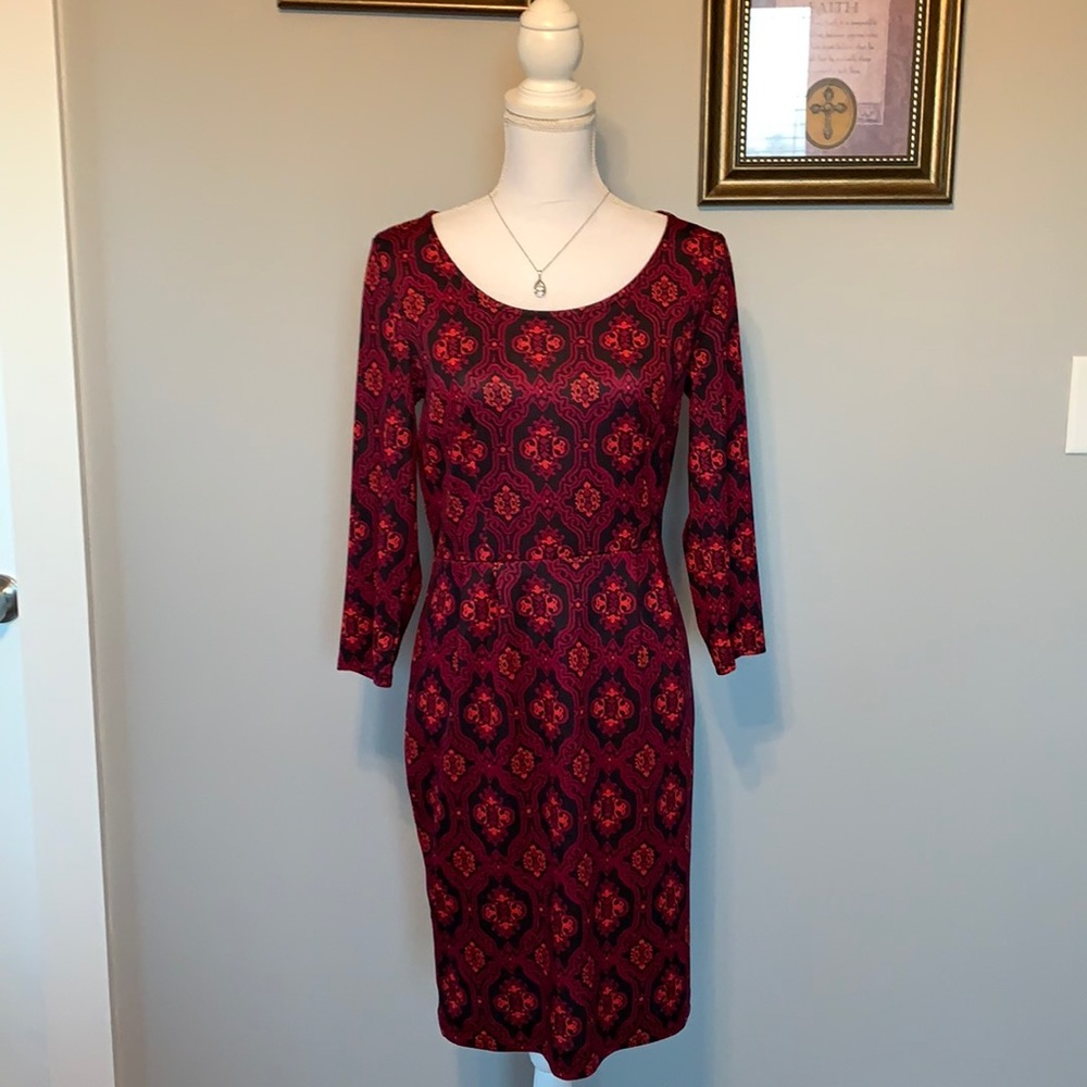 The Limited form fitting black & red size Medium